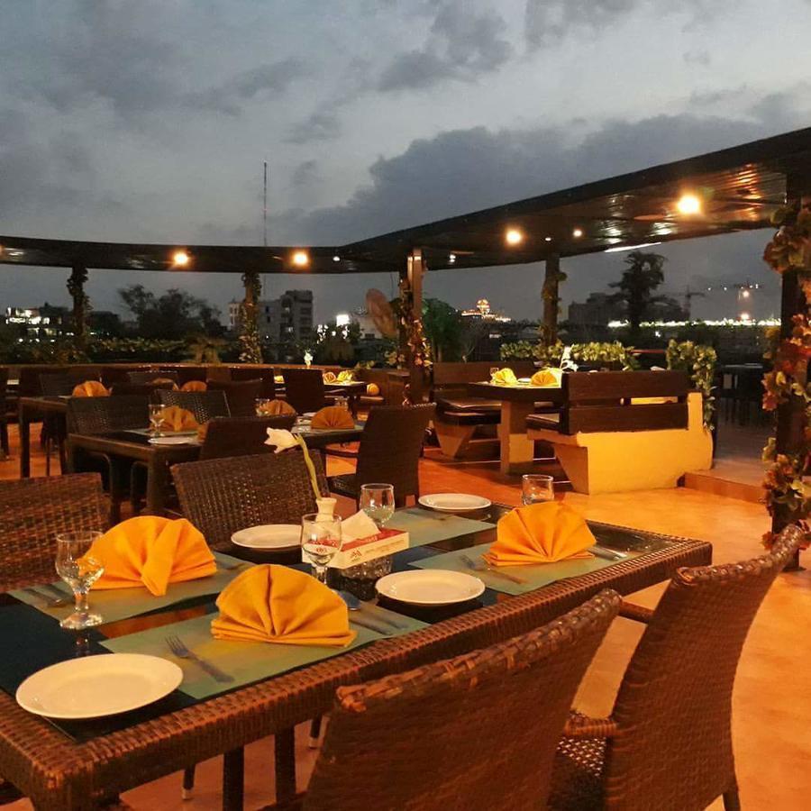 Maisonette Hotel & Apartments Lahore Exterior foto
